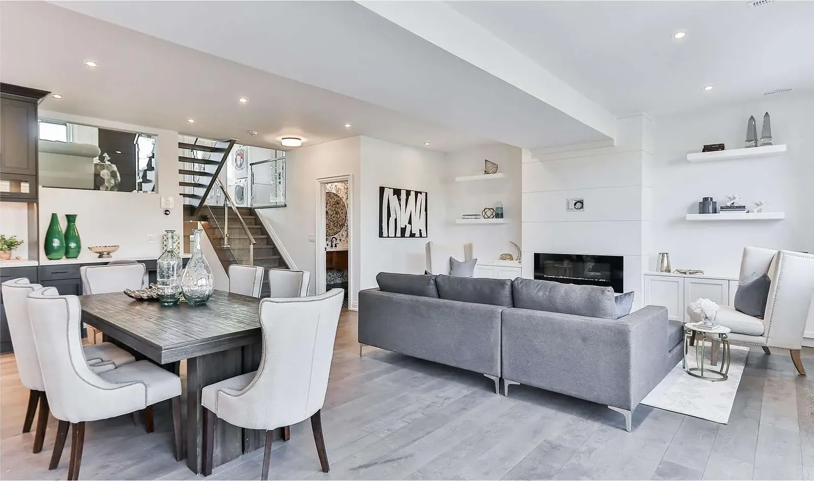AG 7even: interior living, photo 4 of 10