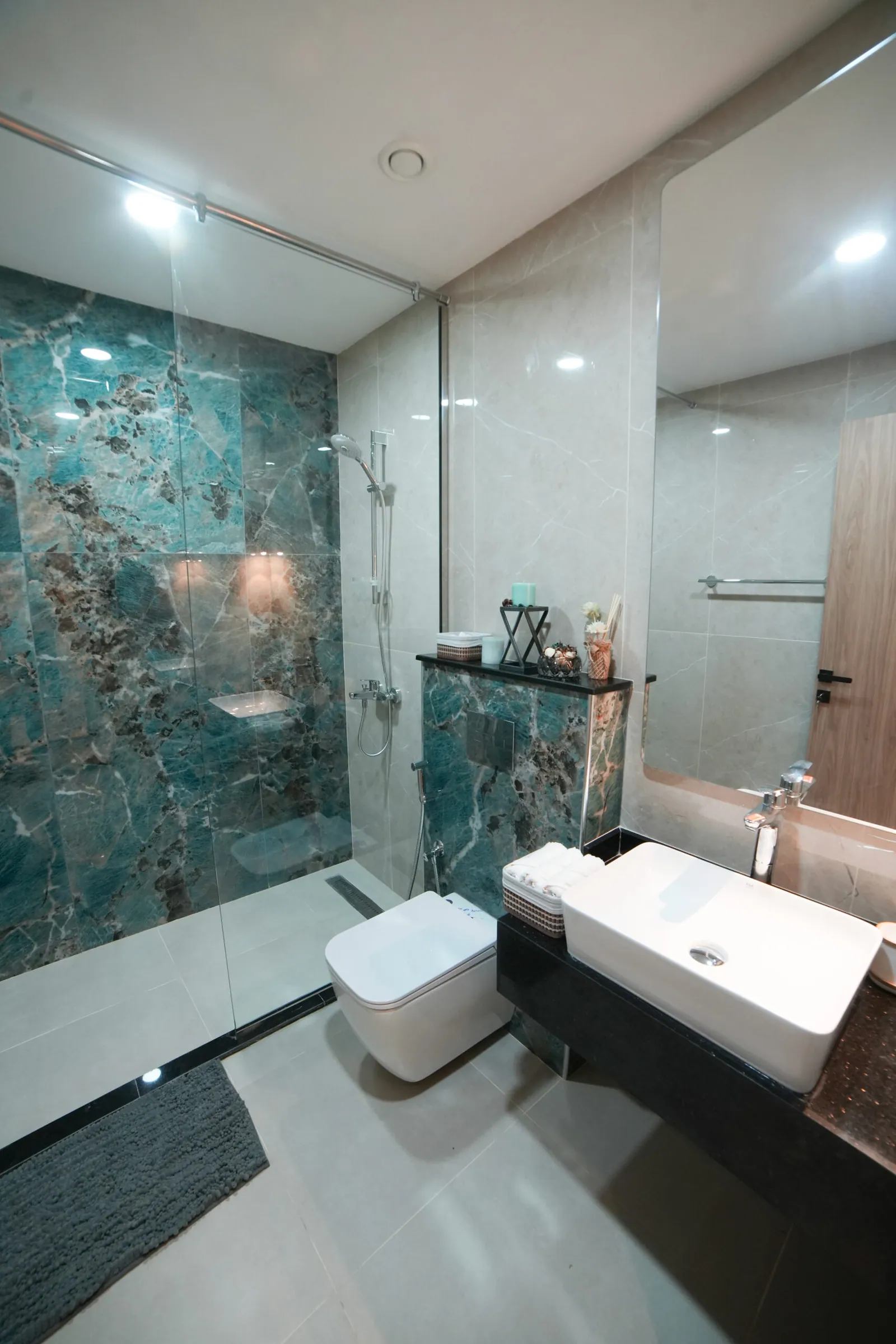 Lusin Residences: interior living, photo 7 of 12