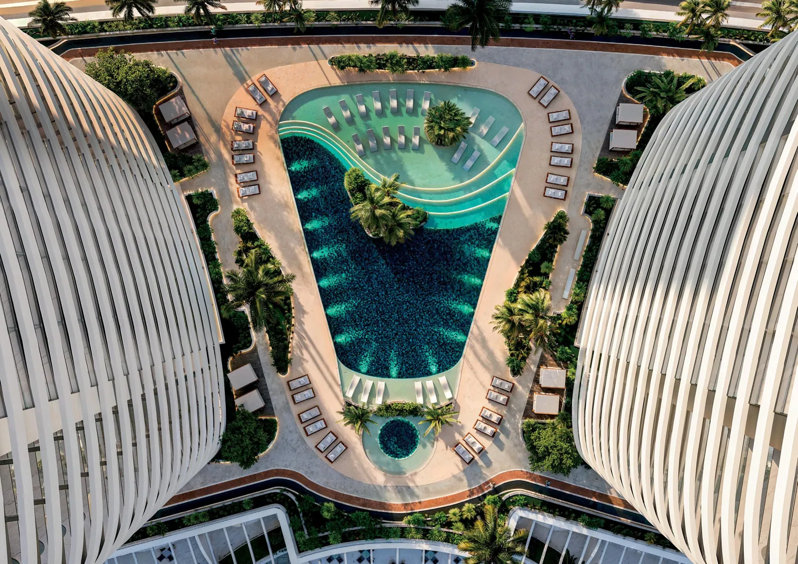 Skyhills Astra: exterior, photo 4 of 9