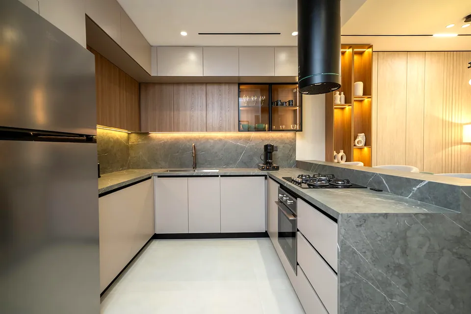 Tulip Oasis 11: interior kitchen, photo 9 of 12