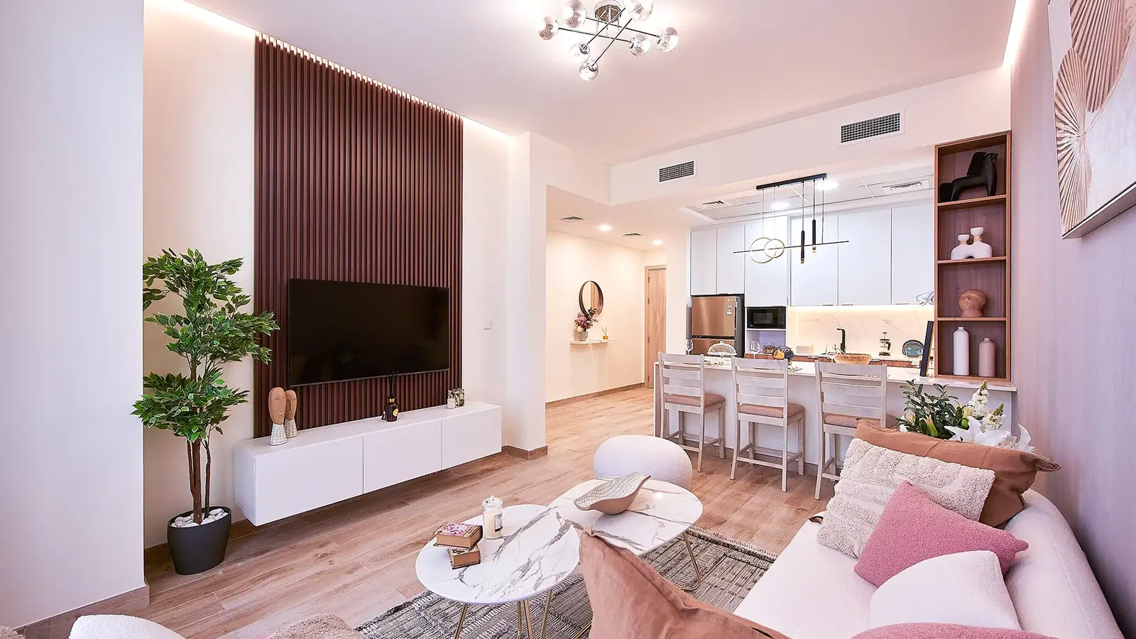 Vita Grande by Meteora: interior living, photo 6 of 12