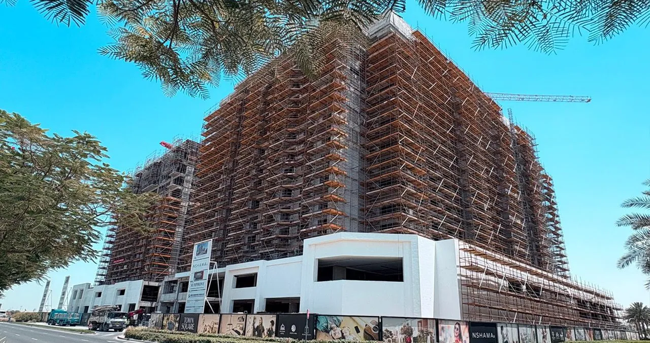 Lana on the Park: exterior, photo 2 of 12