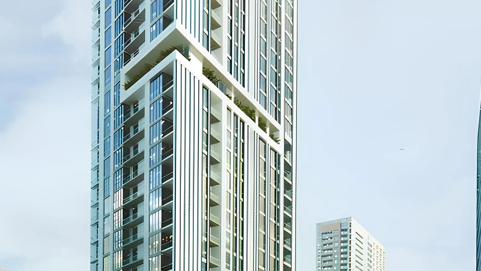 West Bay Tower: exterior, photo 2 of 12