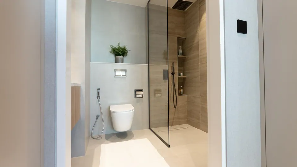 Riviera Lodge Residences: interior bathroom, photo 7 of 12