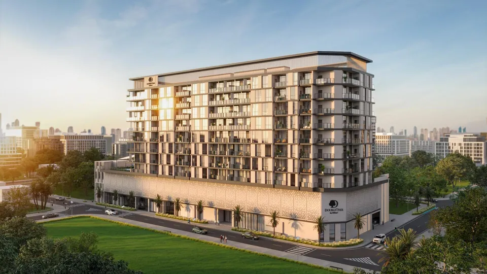 DoubleTree by Hilton Residences: exterior, photo 1 of 12